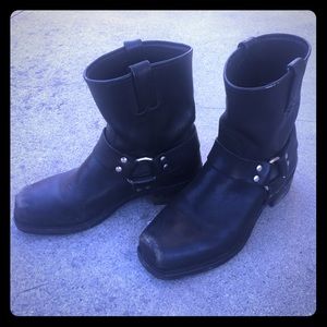 Men's size 9 frye harness boots